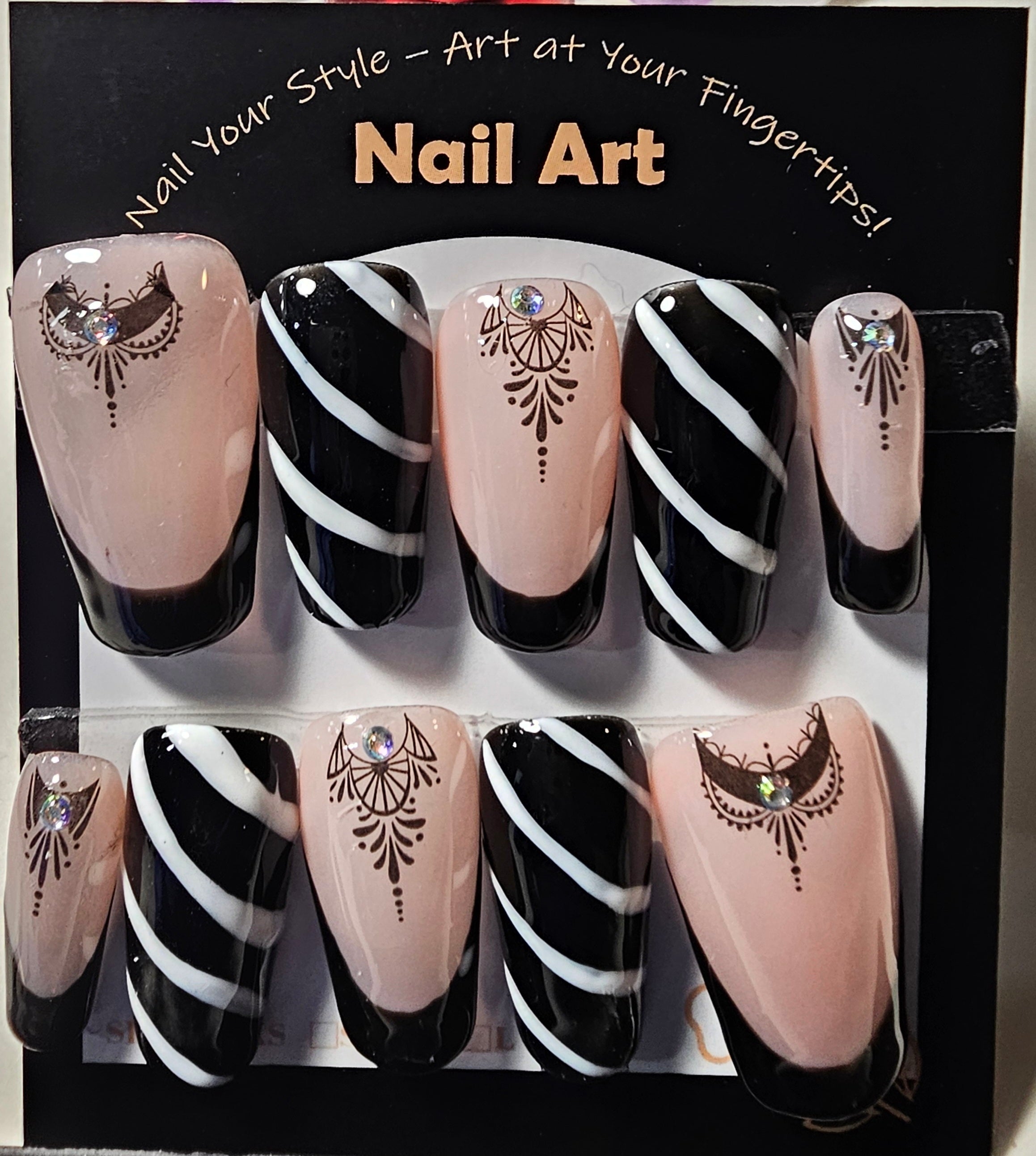Elegant black and white artistic design press on nails